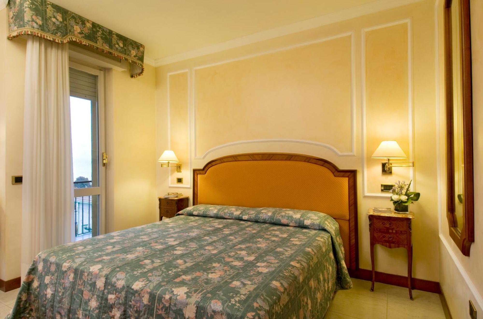 Standard Double or Twin Room on the back